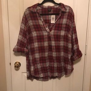 Torrid, light weight plaid v neck top